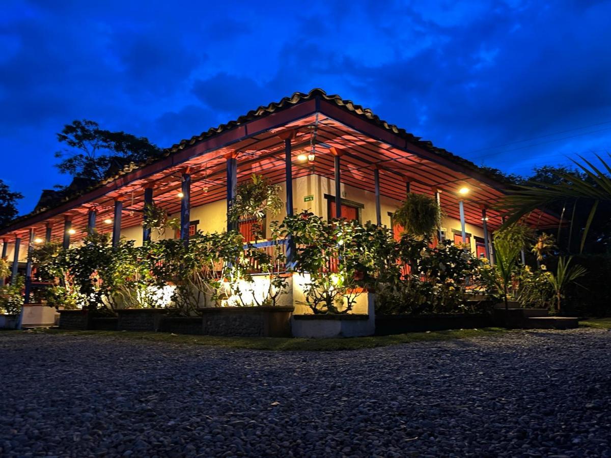 El Percal Hacienda Hotel Montenegro Eksteriør bilde