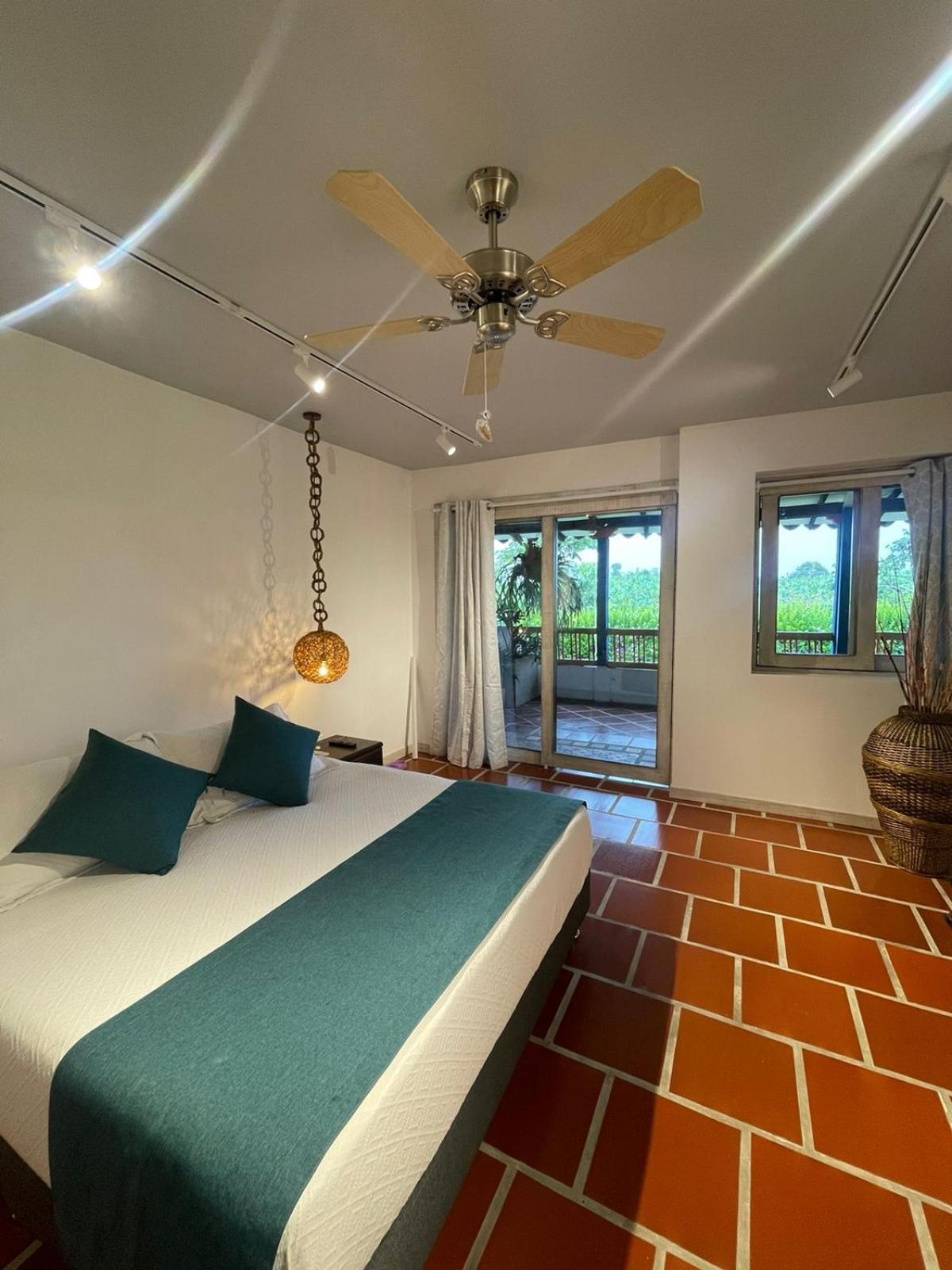 El Percal Hacienda Hotel Montenegro Eksteriør bilde